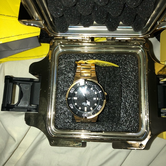 Invicta - Picture 3 of 4